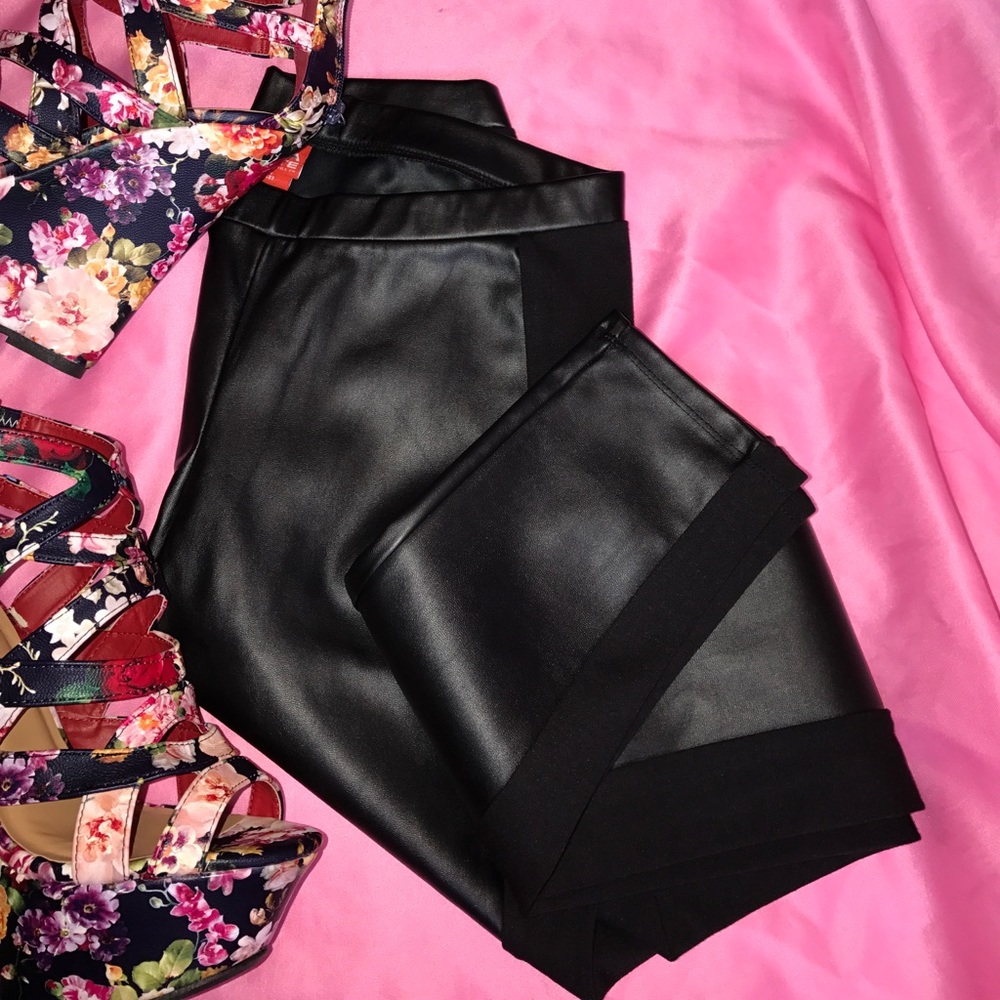 Faux leather leggings